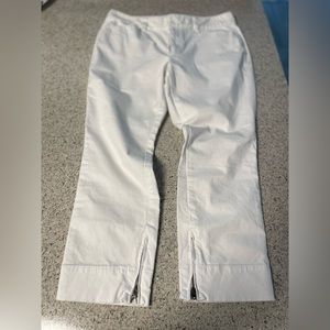 Ann Taylor LOFT Women’s White Capri Pants zippers at ankle straight leg -Sz 6P